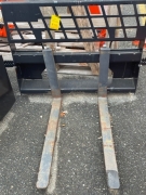 Virnig , Pallet forks , Tractor